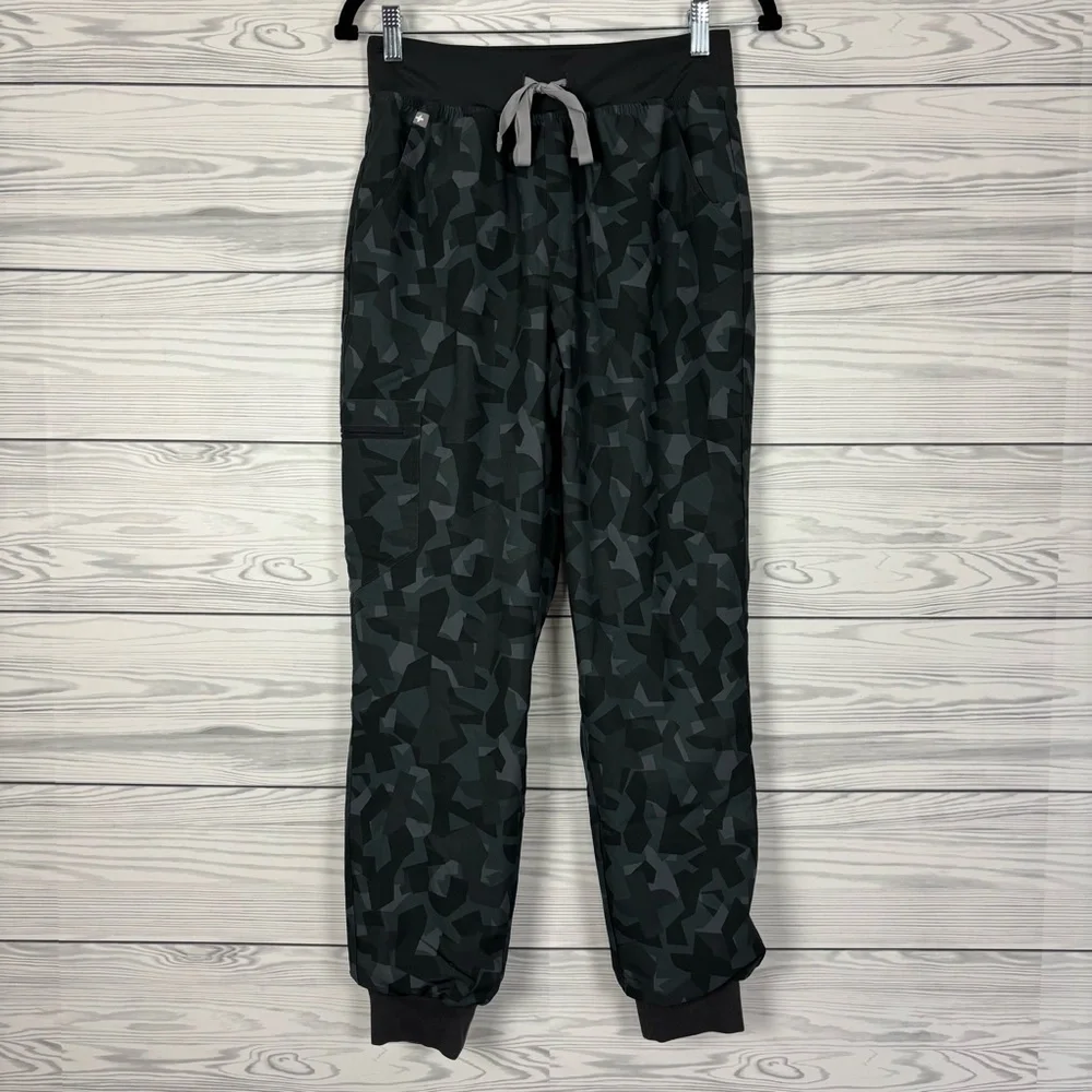 FIGS Camo Bonsai Zamora Joggers Scrub Pants Size Small - Picture 2 of 11